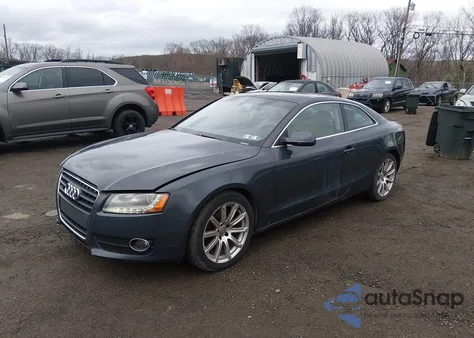2011 Audi A5 2.0T Premium из США, поврежденный, VIN WAULFAFR4BA031186